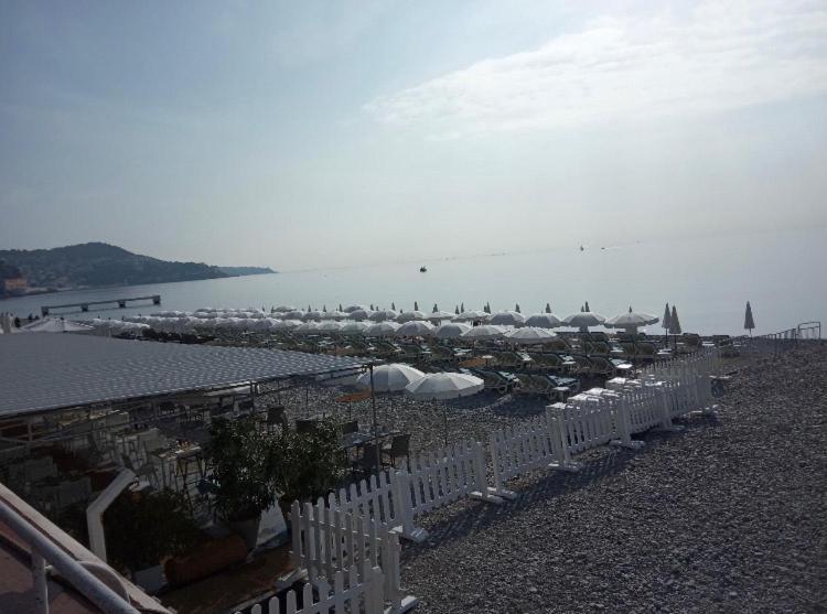 Fully Equipped For 3, Near Negresco Nizza