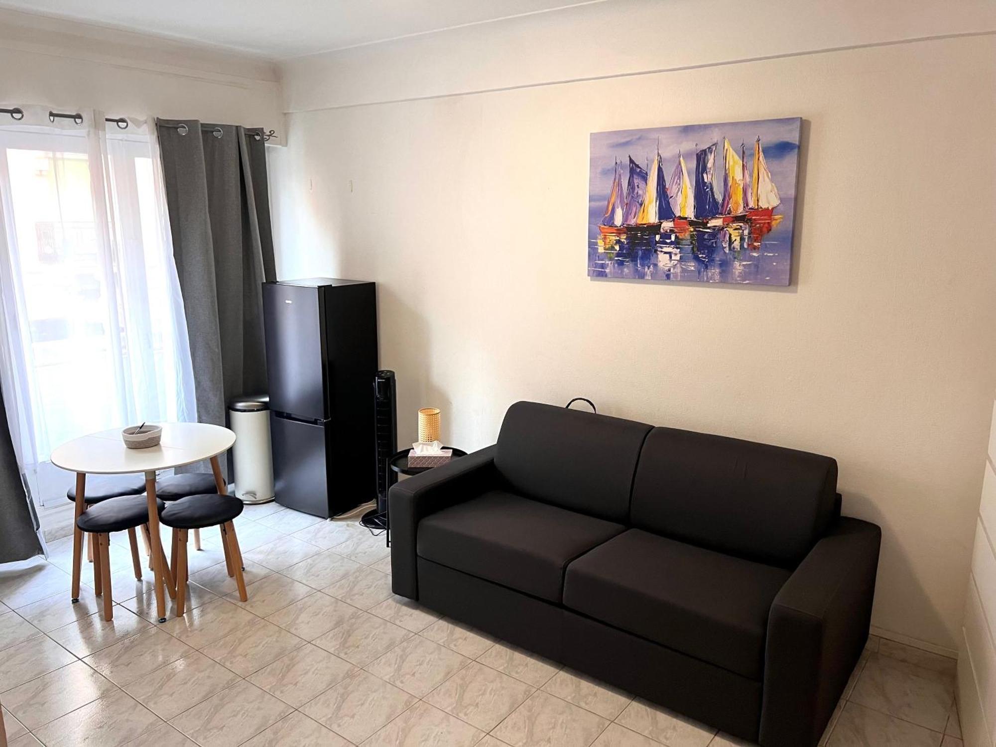 Fully Equipped For 3, Near Negresco